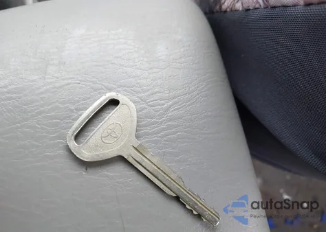 2004 Toyota Corolla Le from USA, damaged, VIN JTDBR32E142037738